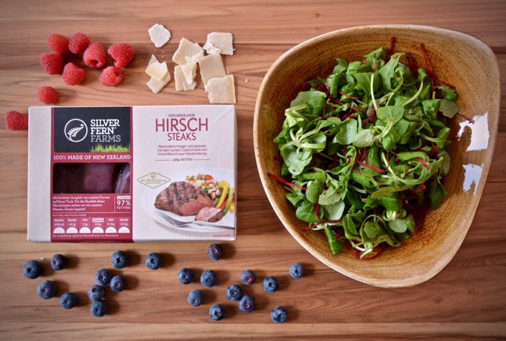 Sommersalat mit Hirschsteak