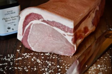 Dry Aged Schweinerücken mit Kartoffelstampf und Spinat