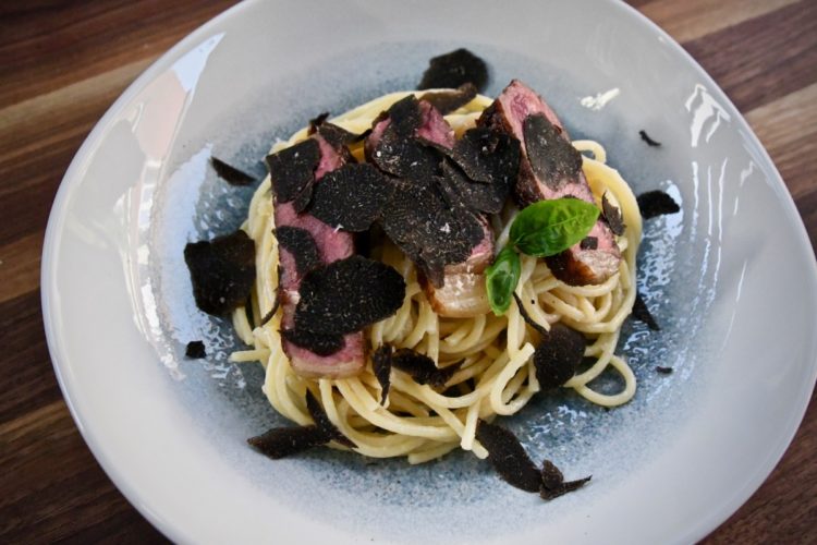 Trüffelpasta mit Steak
