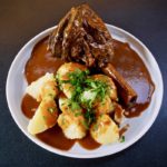 Lammhaxe mit Omas Liebling