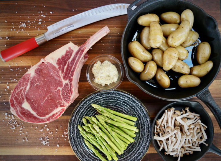 Tomahawk Steak vom Outdoorchef Ascona